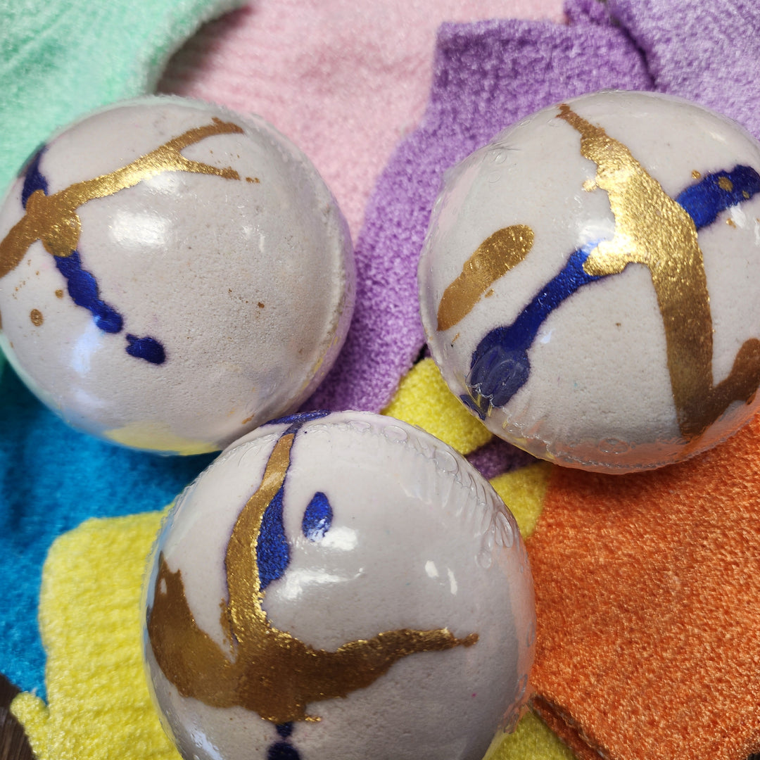 Vanilla & Sandalwood Mega Bath Bomb