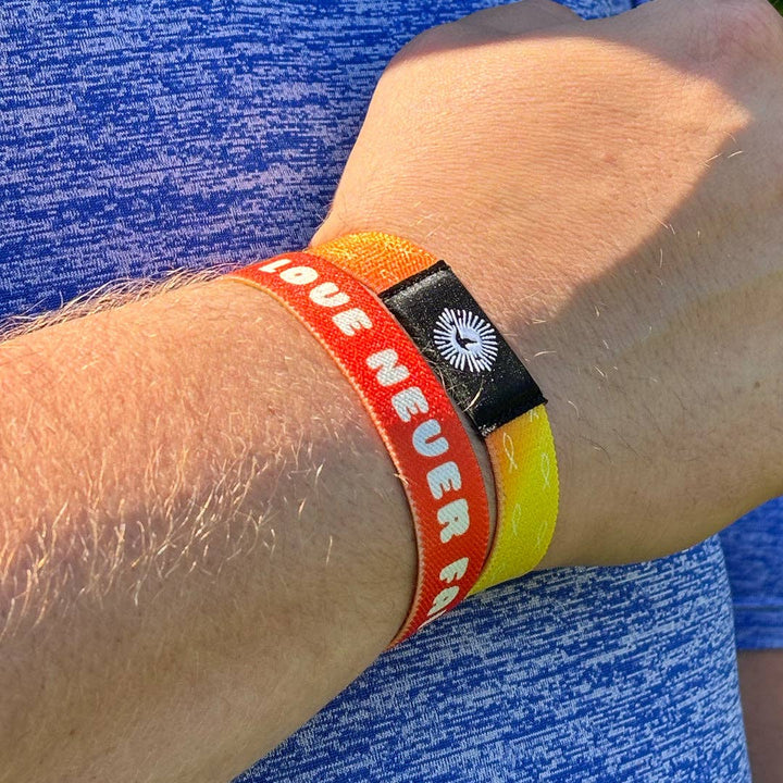 God's Love Never Fails NFC Bible Verse Bracelet