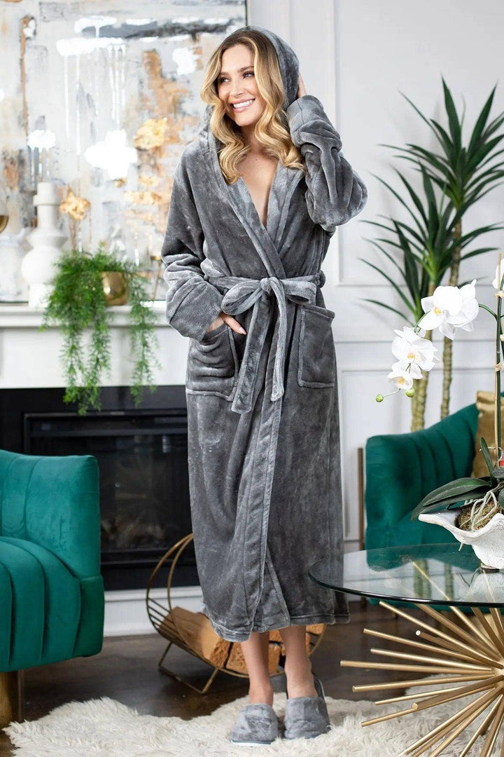 The Plush Retreat Hooded Robe - Silver