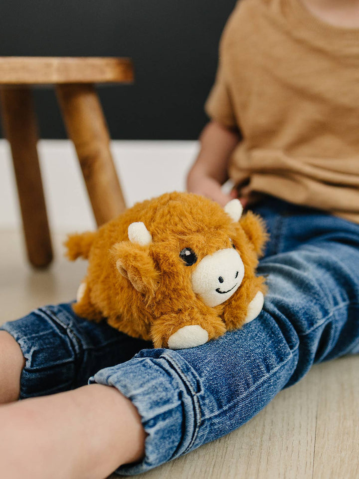 Highland Cow Baby Warm Pal
